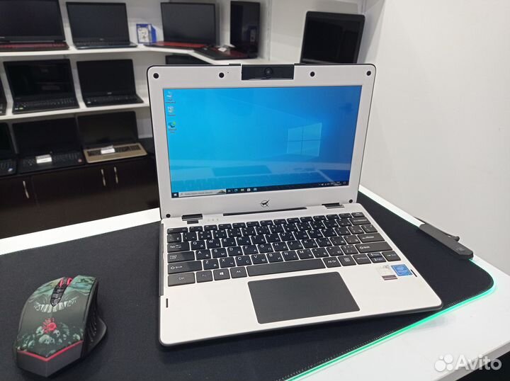 Ультрабук 4 ядра 8gb uhd ssd