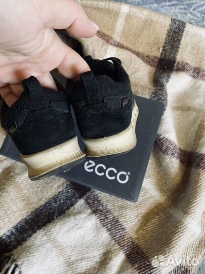 Кроссовки Ecco goretex