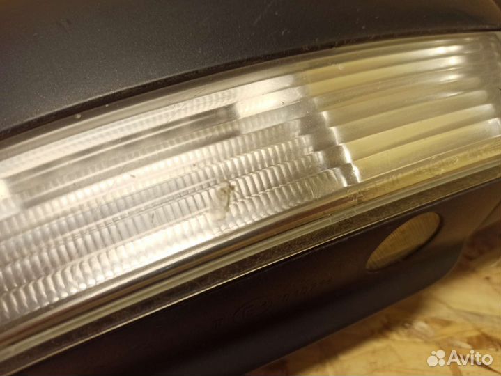 Зеркало правое Volkswagen Touareg 1 7L