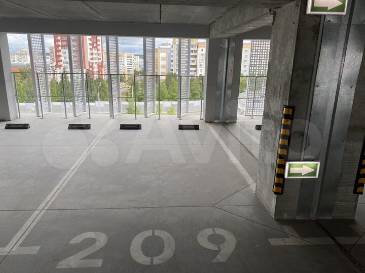 Машиноместо, 13 м²