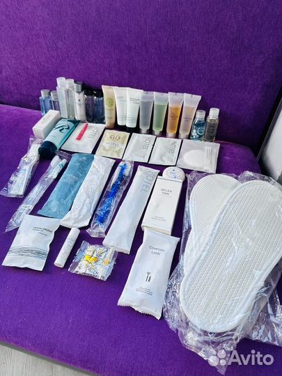 Косметика миниатюры для путешествий тапочки