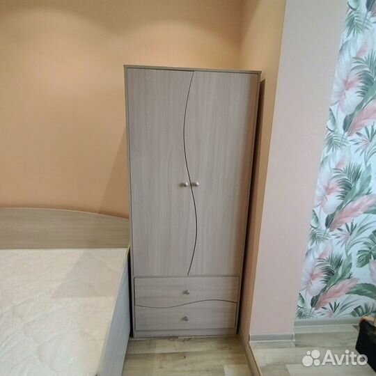 Шкаф распашной