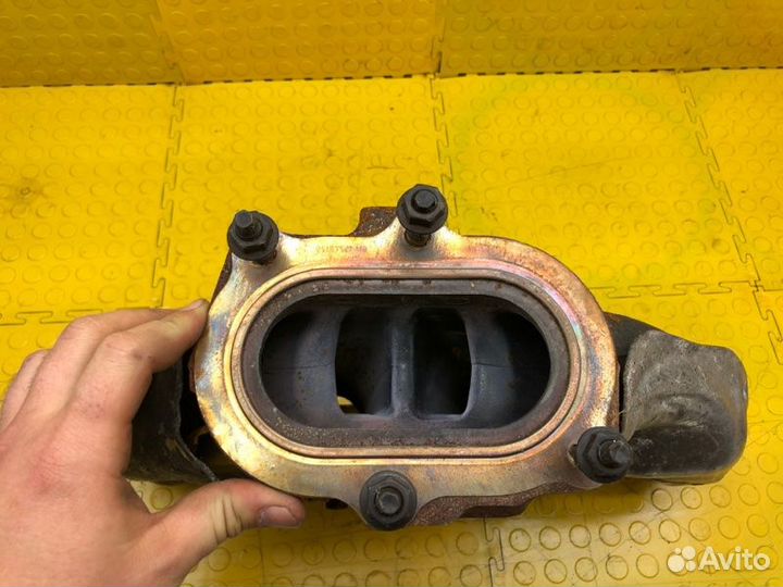 Б/У коллектор выпускной В хорошем состоянии