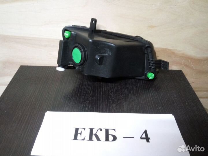 Фара противотуманная левая Golf 7