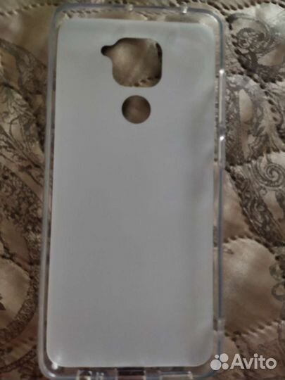 Чехол на телефон