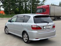 Toyota Ipsum 2.4 AT, 2005, 272 000 км, с пробегом, цена 1 070 000 руб.