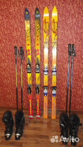 Горные лыжи 2 пары с ботинками