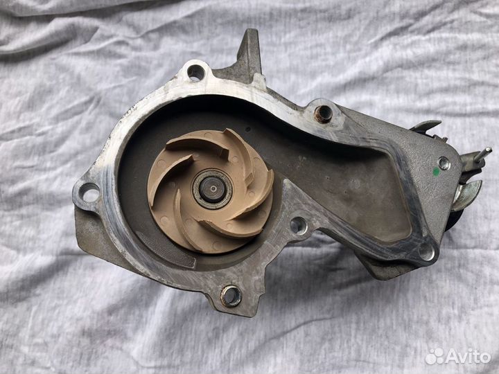 Помпа Ford Kuga 2 экобуст 1.6 2013 год