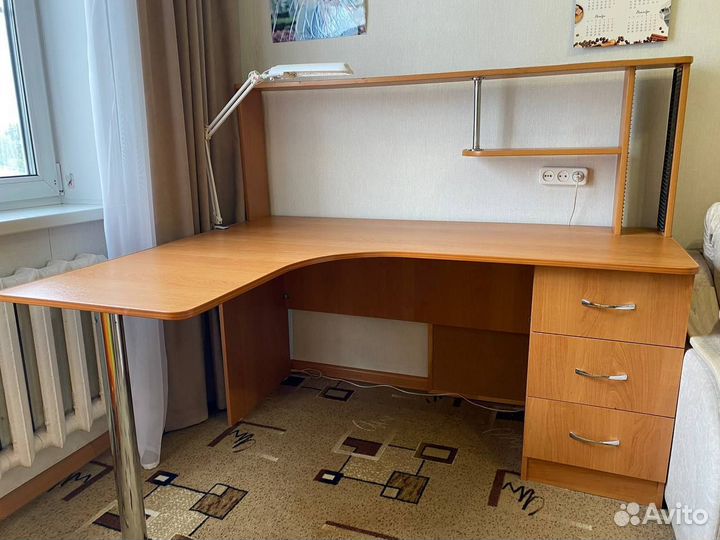 Угловой письменный стол бу