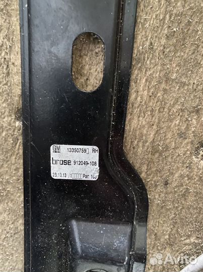 Стеклоподьемник передний Opel Astra J 09-14