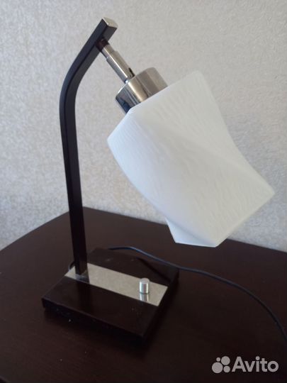 Лампа настольная