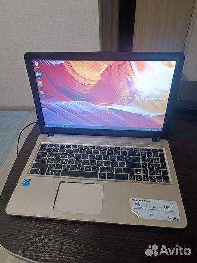 Ноутбук Asus / N3050 / 2GB / 120SSD