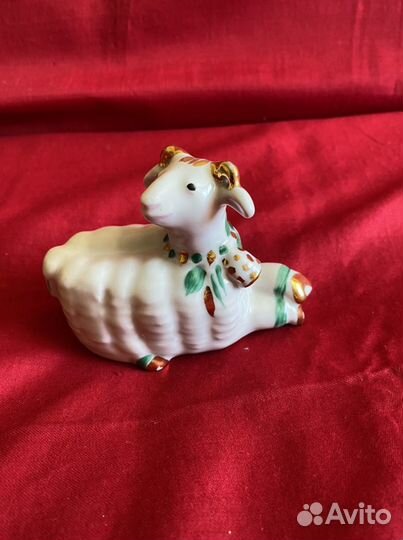 Фарфоровые статуэтки