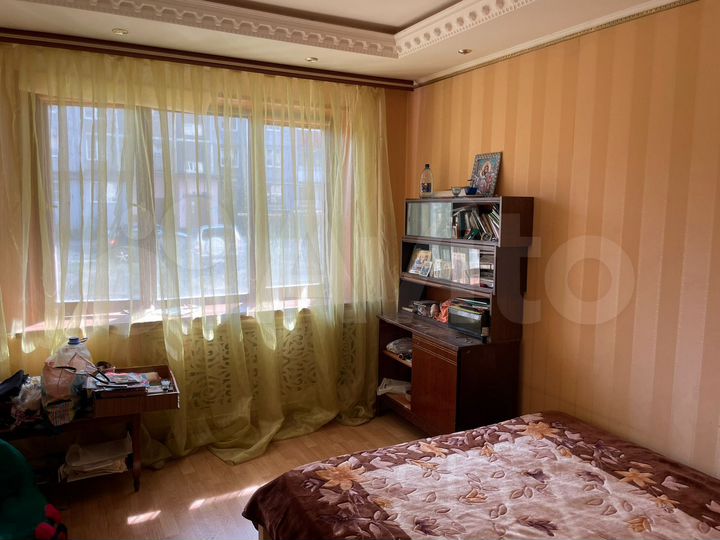 4-к. квартира, 76 м², 1/9 эт.