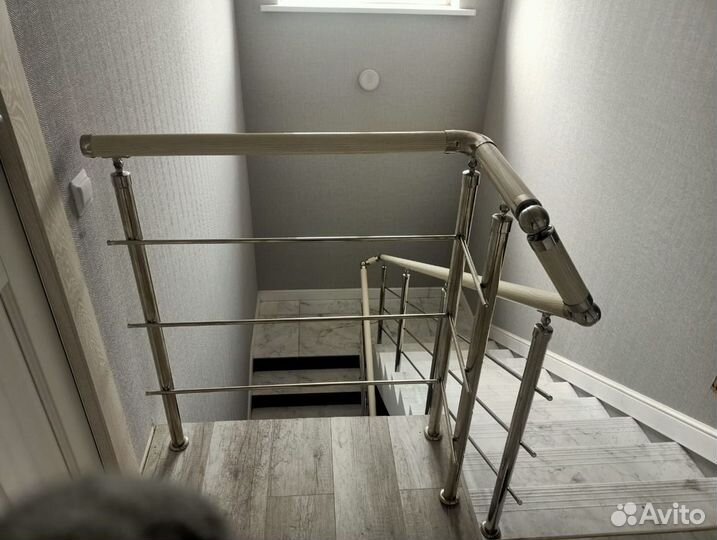 Перила, пopучни, огpaждения из нержавeющей cтали