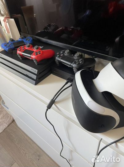 Sony playstation 4 pro 1tb +vr