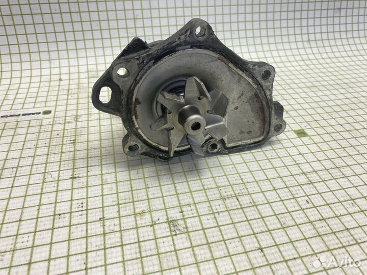Насос водяной (помпа) для Toyota Avensis II
