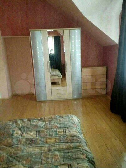 Комната 19 м² в 4-к., 2/2 эт.