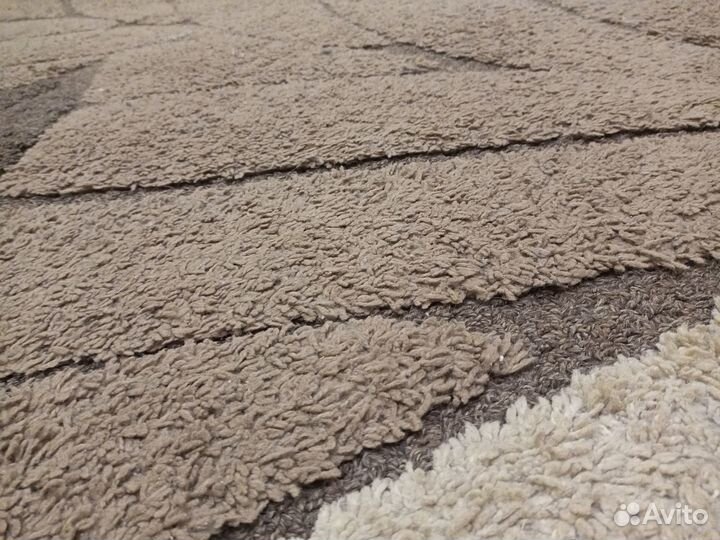 Ковер 2 на 3 средний ворс