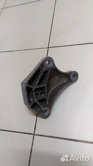 Кронштейн кпп Ford Fusion I