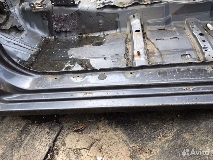 Порог левый Mitsubishi Lancer 9 2006