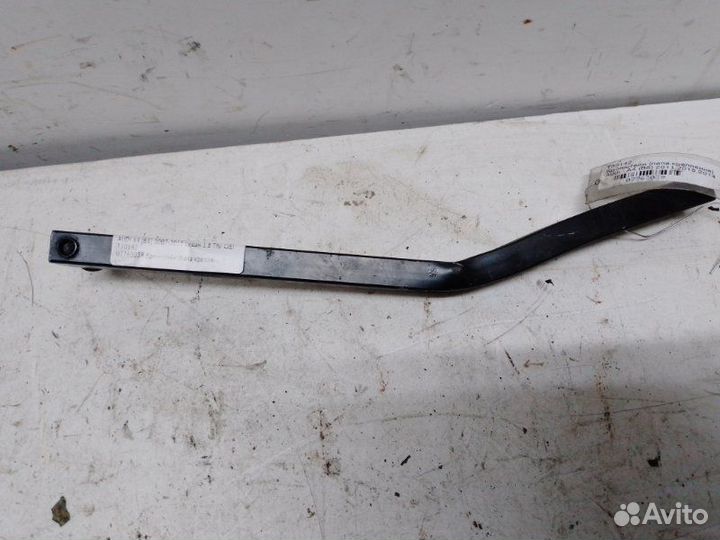 Кронштейн радиатора Audi A4 B8 2007-2015 седан