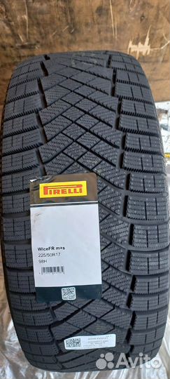 Pirelli Ice Zero FR 225/50 R17 98H