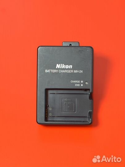 Зарядное устройство Nikon MH-24