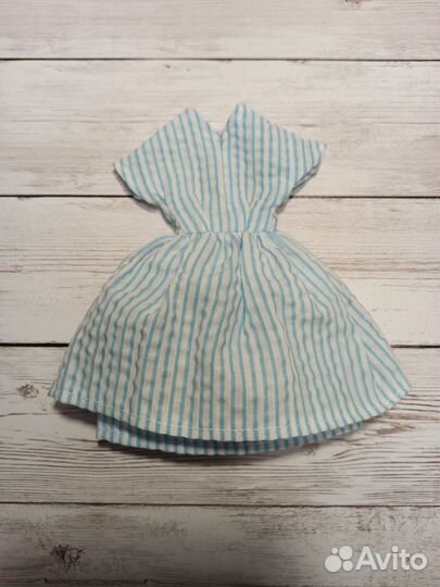 Платье для кукол формата Барби