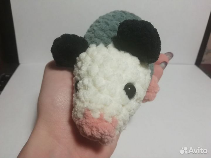 Опоссум из плюшевой пряжи