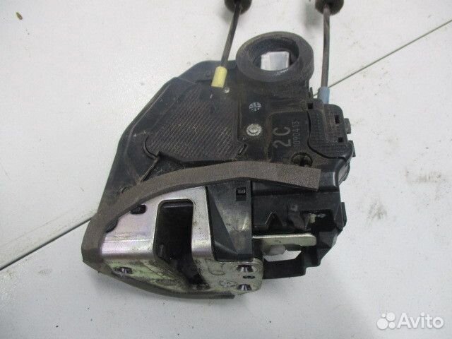 Замок двери задней левой Toyota RAV 4 3 (CA30)