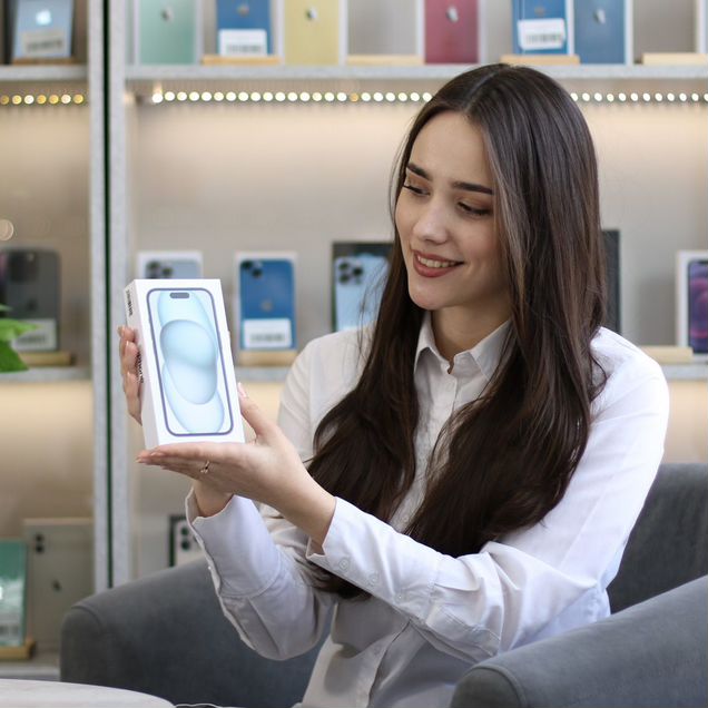 iPhone 15, 128 ГБ, SIM + eSIM