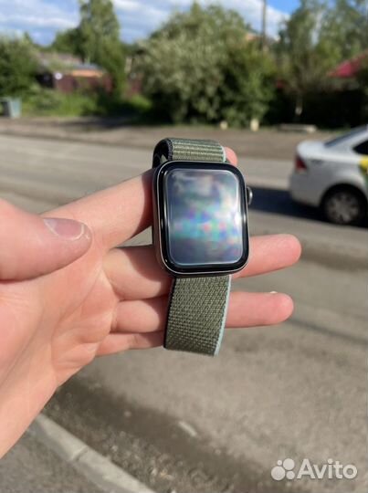 Полировка экрана часов телефона