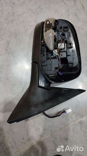 Зеркало заднего вида