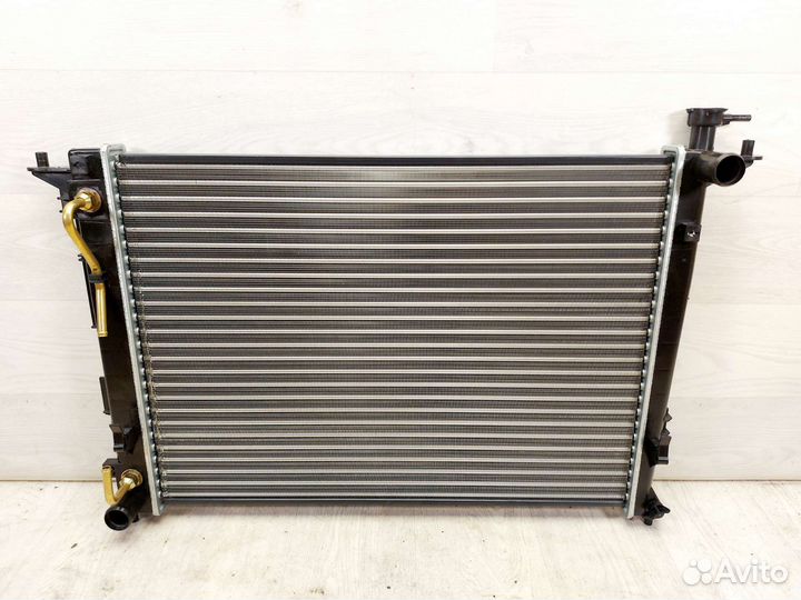 Радиатор охлаждения Hyundai ix35