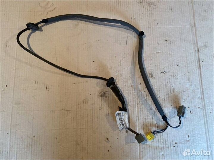 Электропроводка крышки багажника Volvo S80