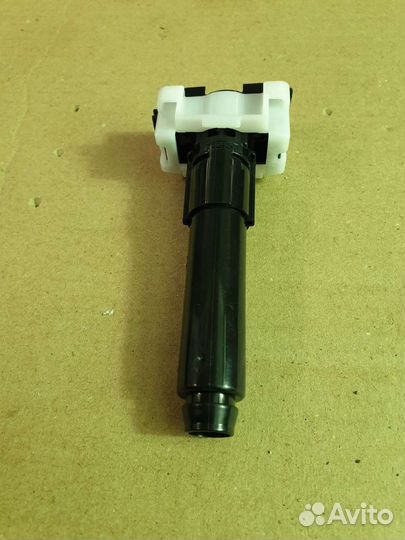 Lexus RX 3 форсунка омывателя фар левая