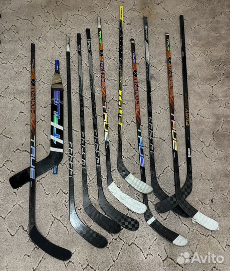 Обломки клюшек