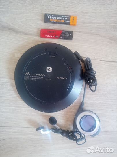 Mp3 плеер Sony CD walkman D-NE830.С родным пультом