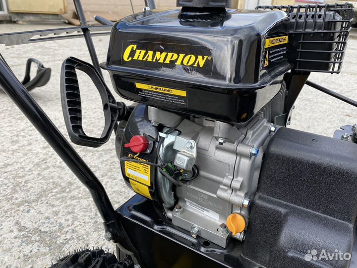 Снегоуборщик Champion ST 656