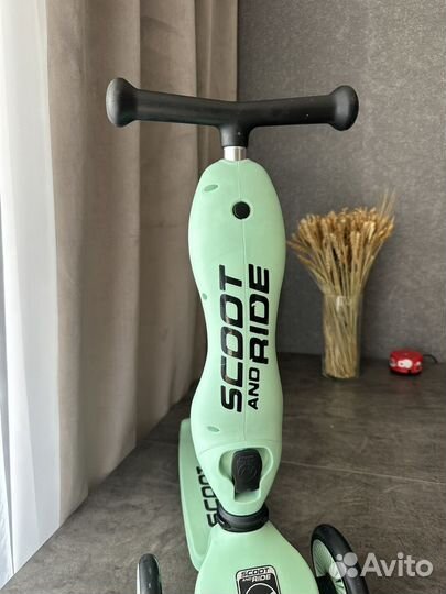 Самокат беговел scoot and ride