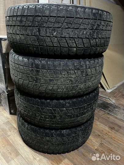 Bridgestone Blizzak DM-V1 275/50 R22 111R