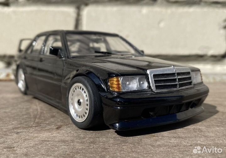 Mercedes 190e 1:24 масштабная модель