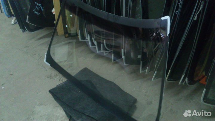 Автостекло лобовое Subaru Forester III