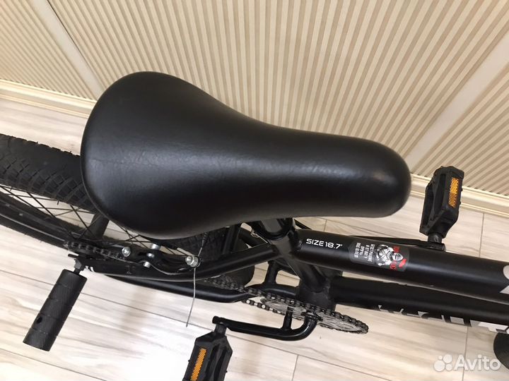 Трюковой велосипед BMX