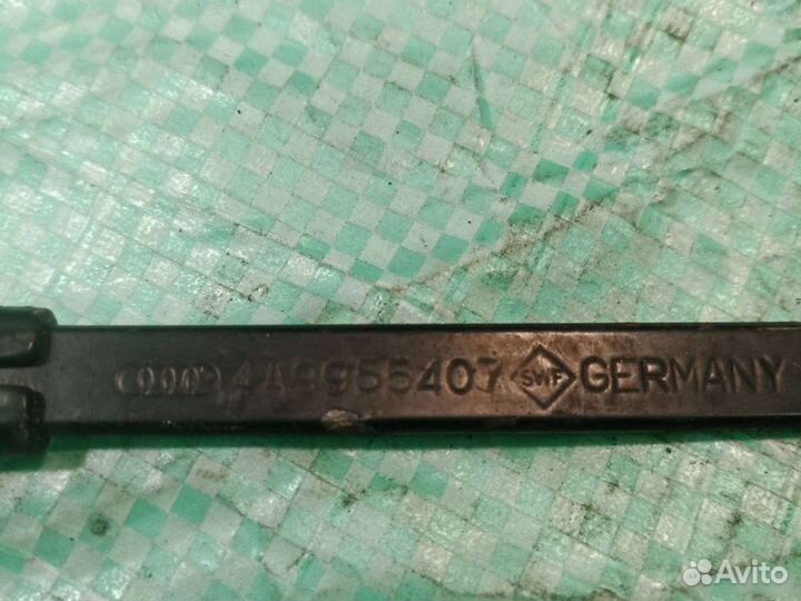 Поводок стеклоочистителя задний Audi А6 С4