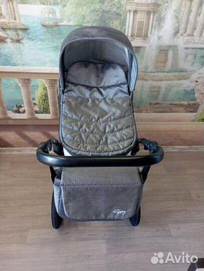 Коляска Tutis Zippy Classic 2 в 1