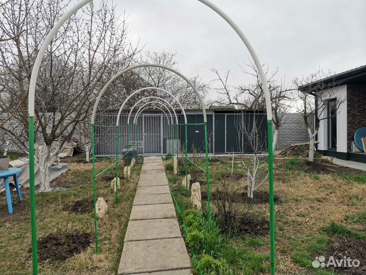 Вольер хозблок душ и санузел бытовка