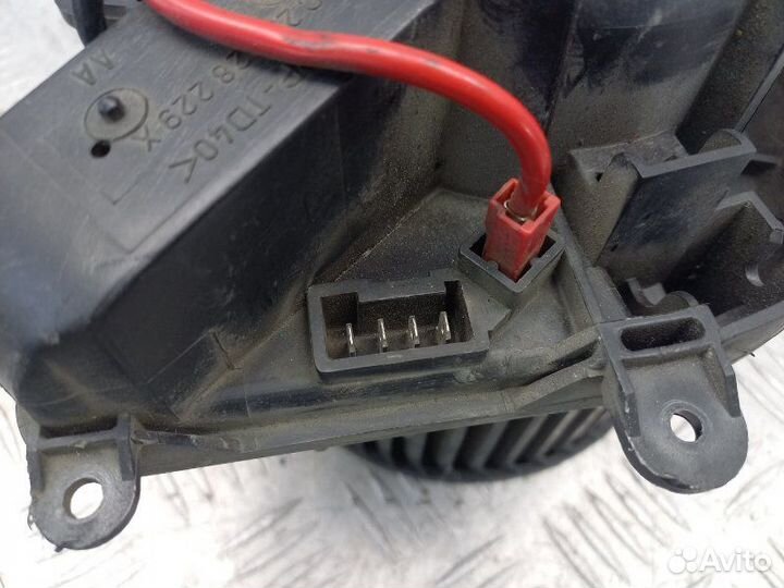 Моторчик печки правый Land Rover Range Rover 2 4.6