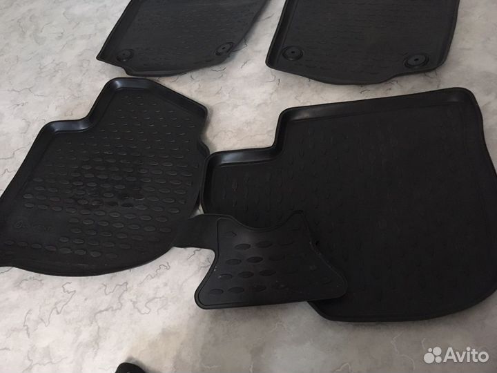 Автомобильные коврики в салон